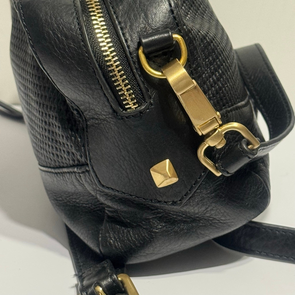 Rion Black Leather Crossbody Bag Gold Hardware Textured Front Zip Shoulder Purse - Picture 5 of 11